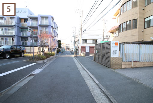 右手に当クリニックがあります。